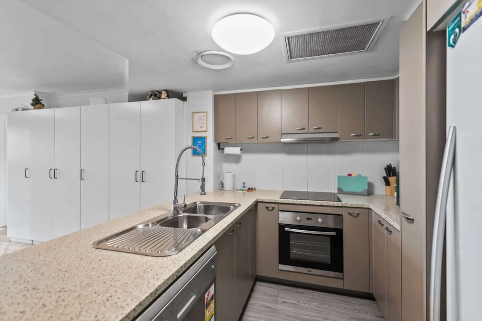Full Kitchen