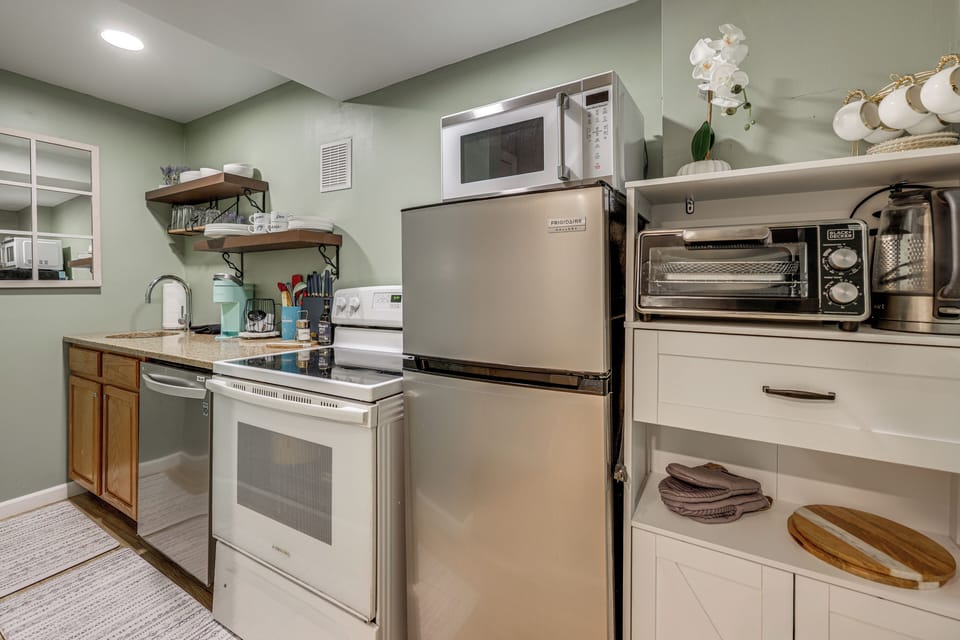 Kitchen | Single-Story Home | Central Heating & A/C