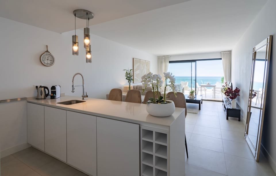 Kitchen & living area