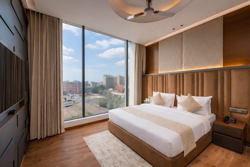 Luxury Room | Free WiFi