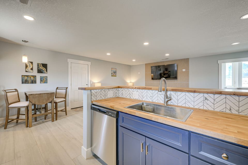 House (2 Bedrooms) | Interior