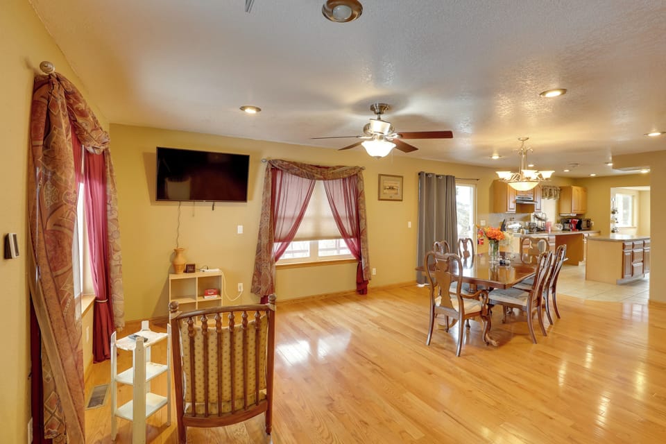 House (4 Bedrooms) | Interior