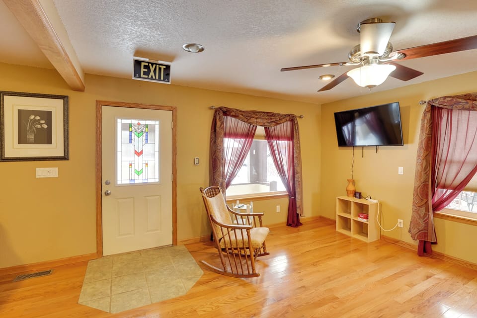House (4 Bedrooms) | Interior