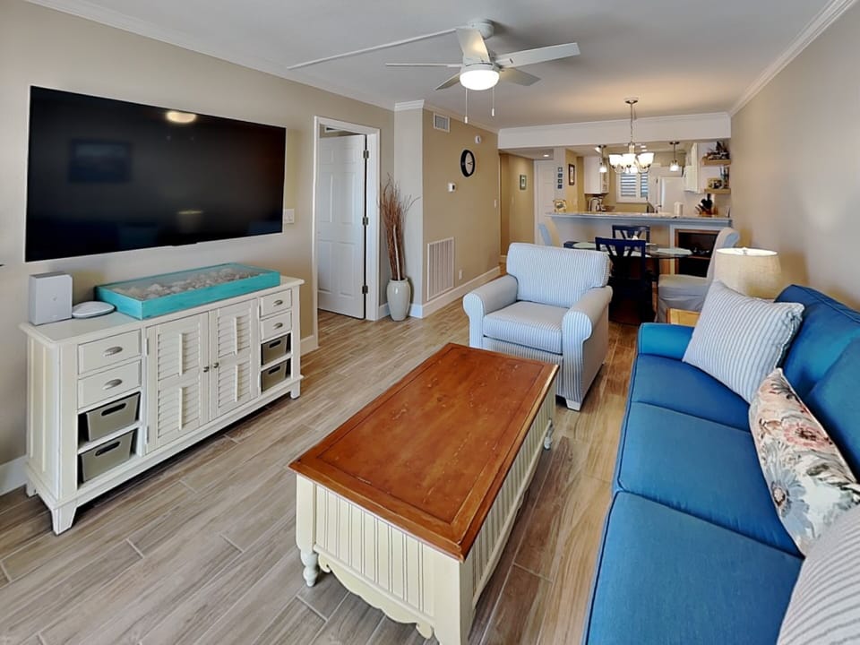 Living Room - Smart TV
