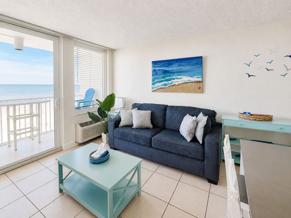Living Room - Entertainment Area, Balcony Access