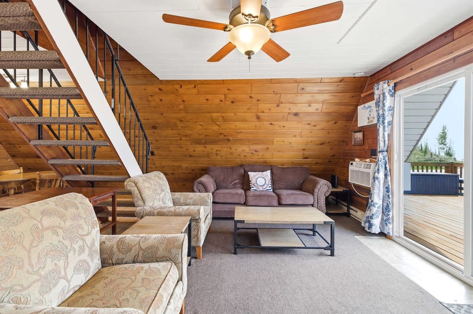 Stretch out after a day on Lake Michigan and settle into vacation mode.