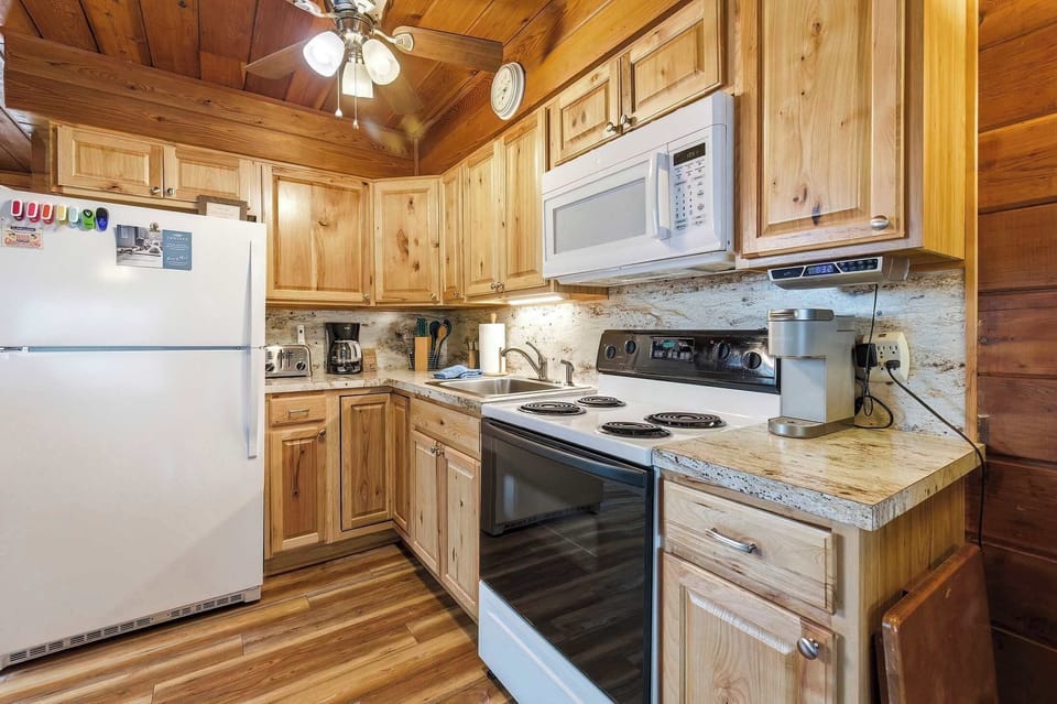 From quick bites to shared dinners, it all happens here!
