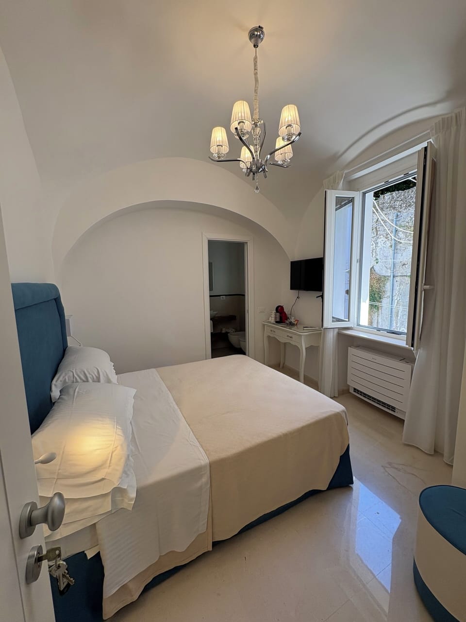 Classic Double Room, City View | In-room safe, blackout drapes, soundproofing, free WiFi