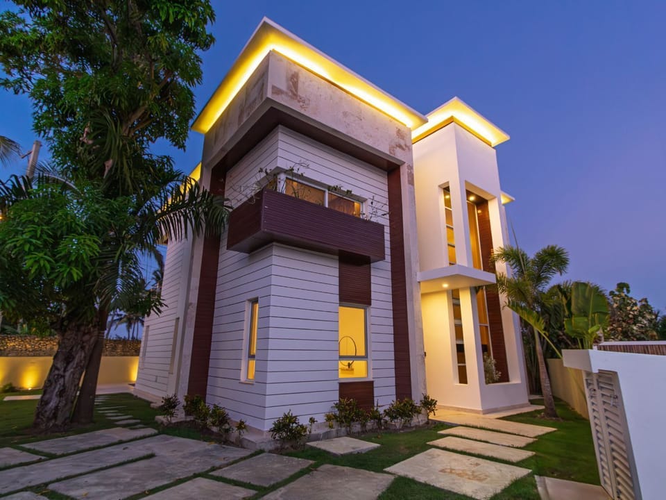Luxury Villa, Ocean View | Living area | 50-inch LCD TV with satellite channels, Netflix, streaming services
