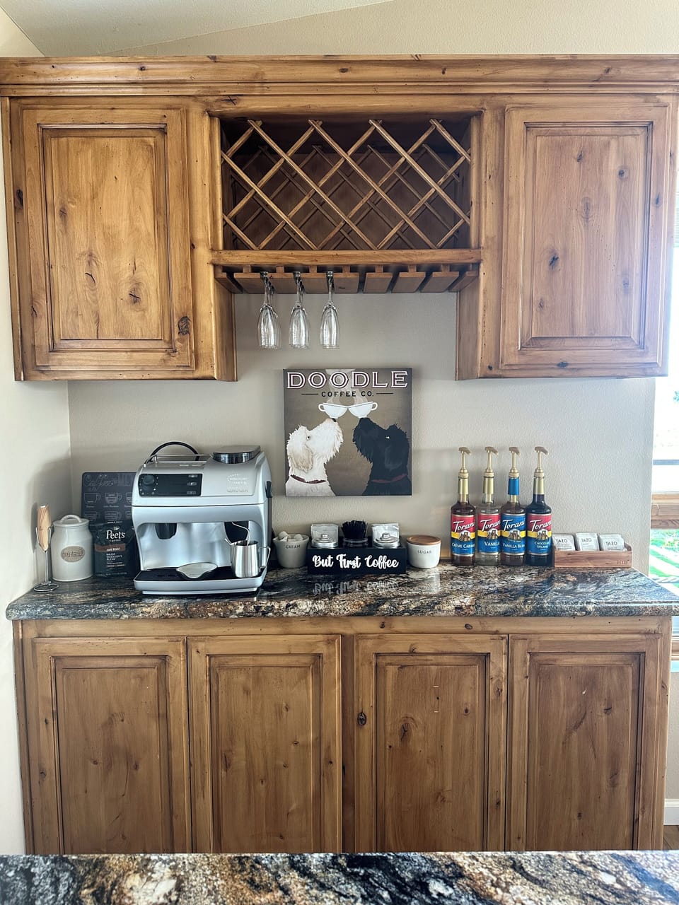 Coffee/tea bar