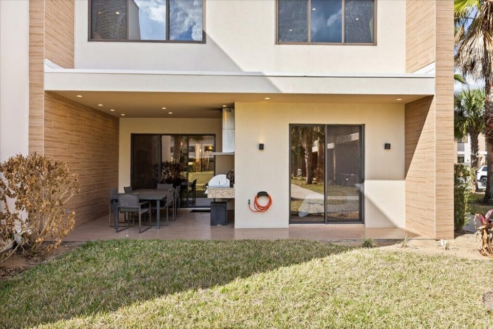 7458 Brooklyn Drive (19).jpg
