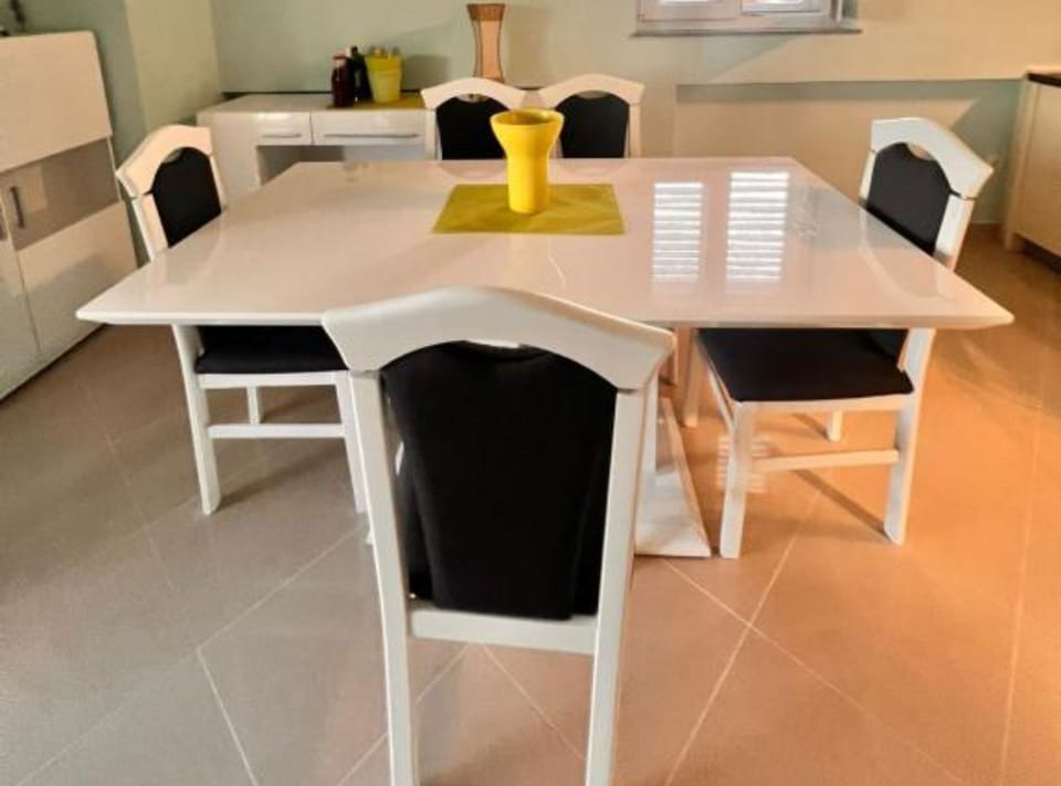 Apartment (Two Bedroom Apartment With Terrace an) | Dining room