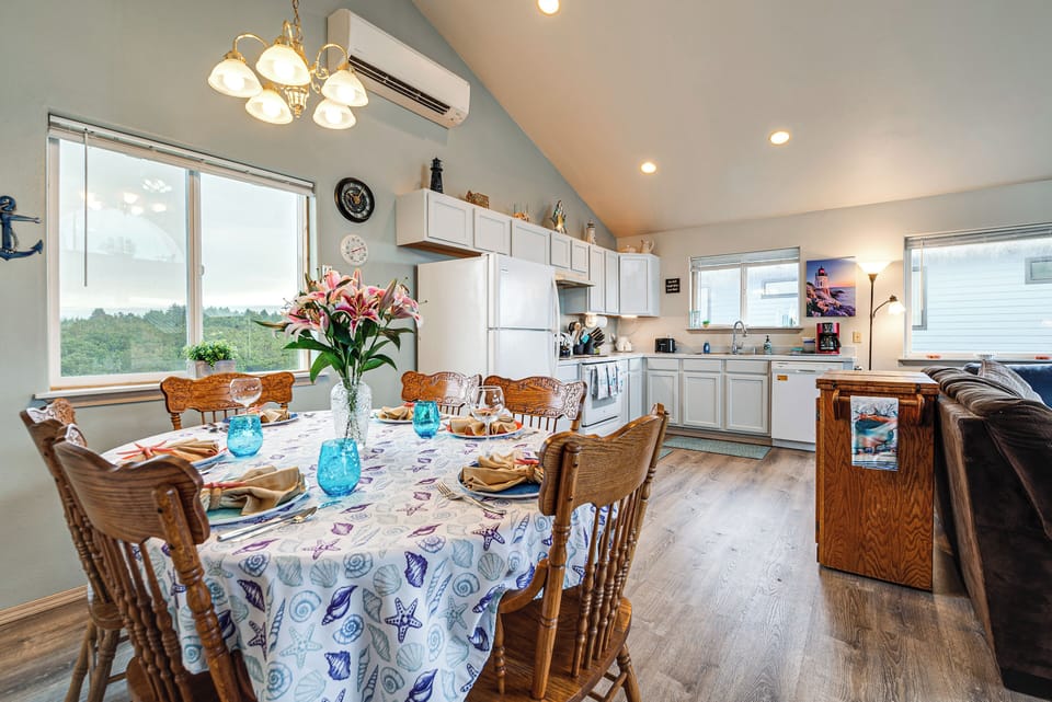 Kitchen | Dining Table | Ocean Views
