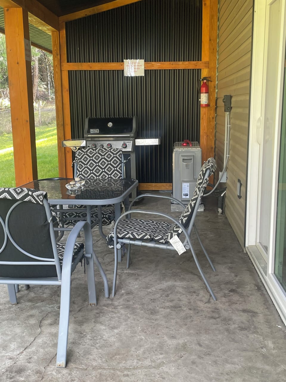 Outdoor dining