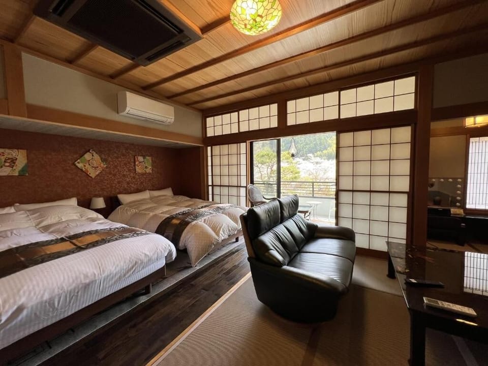 Standard Twin Room, Balcony, Garden View | Free WiFi