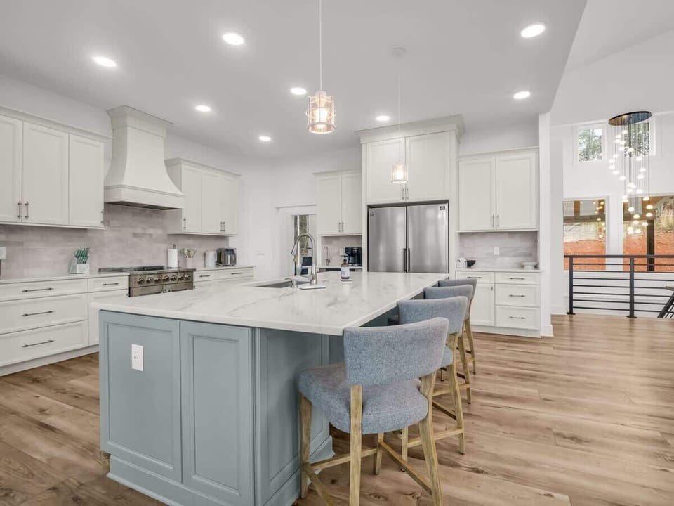 From morning pancakes to gourmet dinners, this beautifully designed kitchen is the heart of your Carolina getaway. Spacious, stylish, and made for memorable group moments.