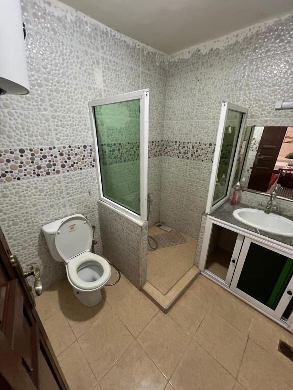 Deluxe Triple Room | Bathroom