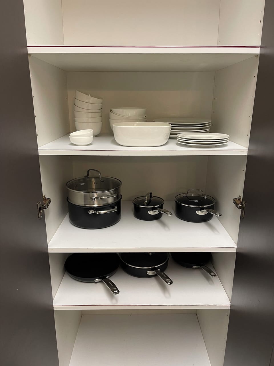 Full kitchen with everything you need