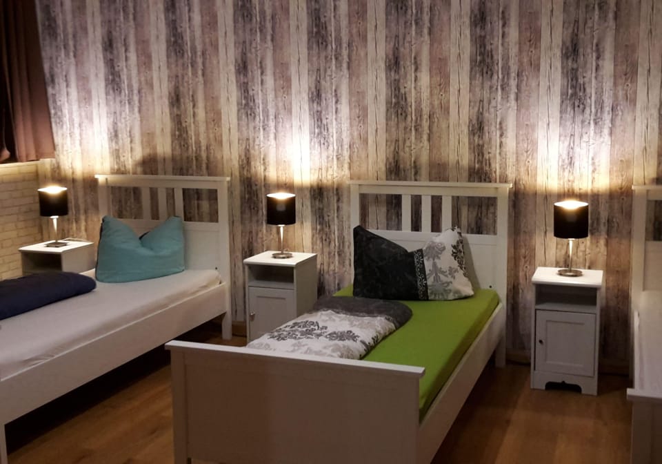 Double or Twin Room | Free WiFi