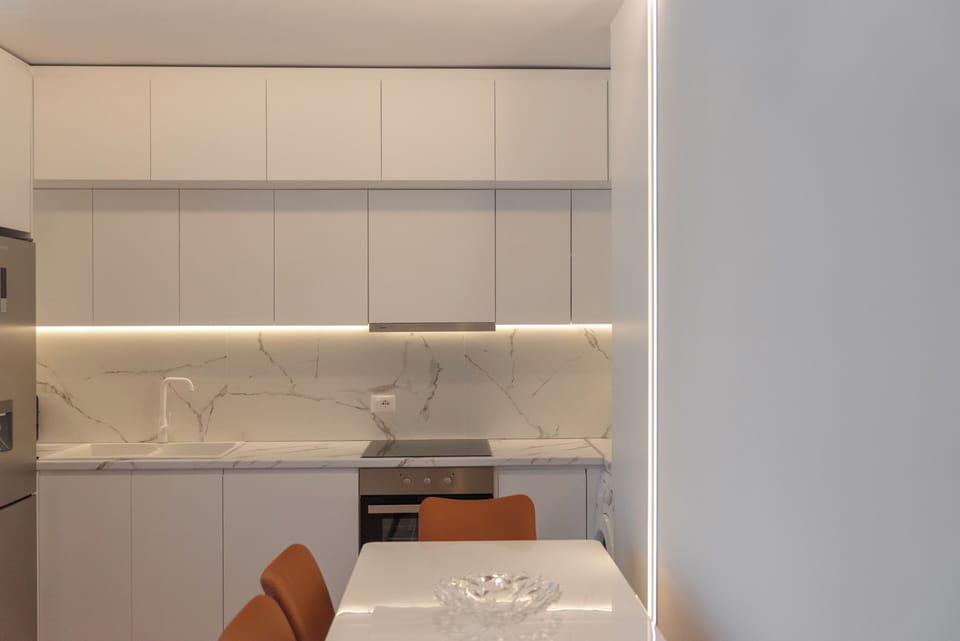 Apartment, 3 Bedrooms, Balcony | Private kitchen | Fridge, microwave, oven, stovetop