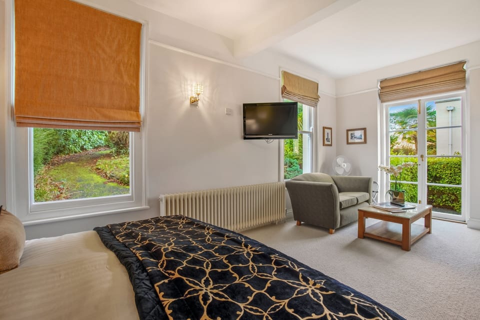 Signature Suite, Patio, Garden View | Garden view