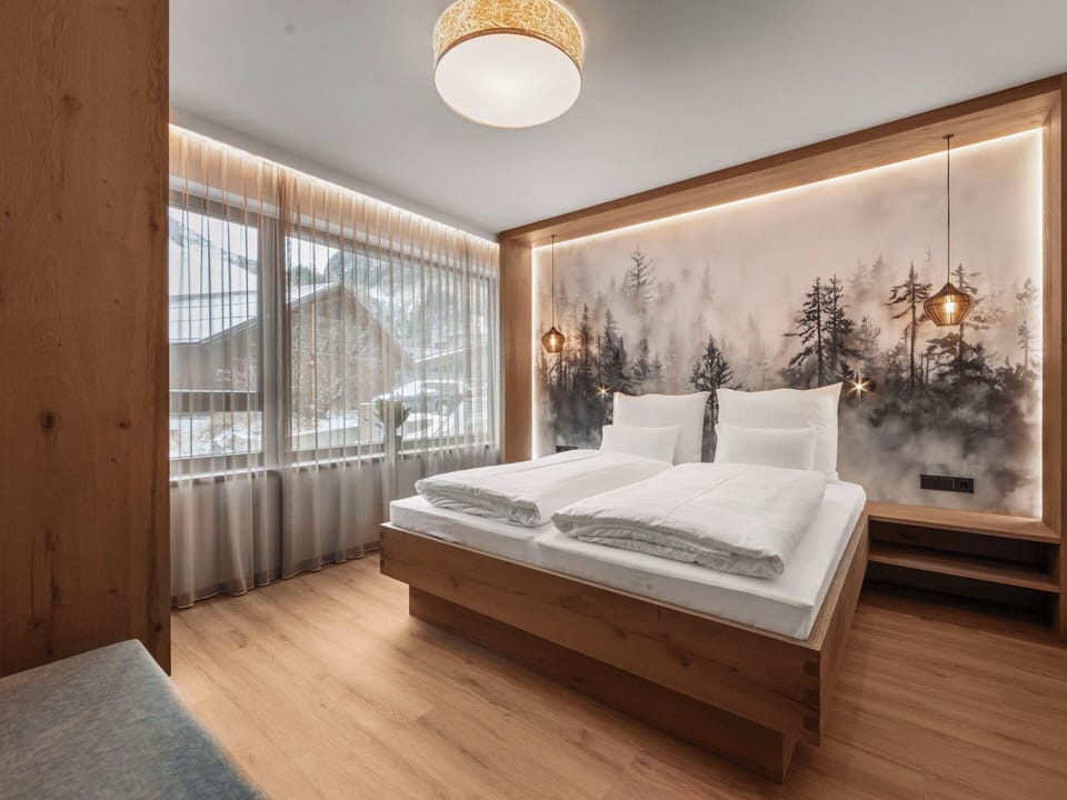 Wood, Interior Design, Ceiling, Bedroom, Bed, Hardwood, Wood Stain, Bedding, Bed Frame, Bed Sheet