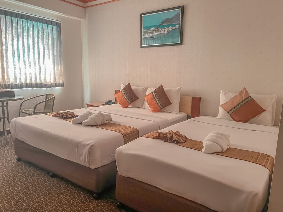Deluxe Triple Room | Desk, WiFi (free)