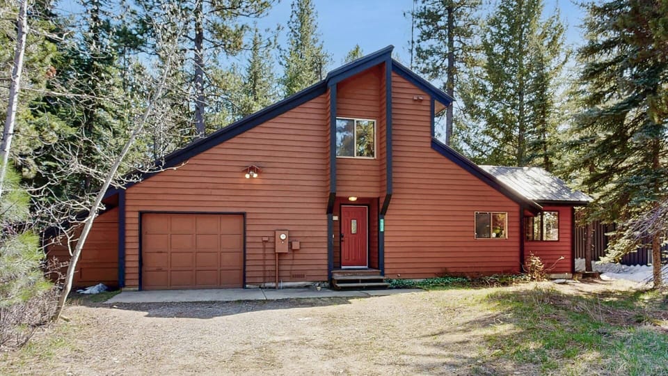 Home Exterior and Driveway