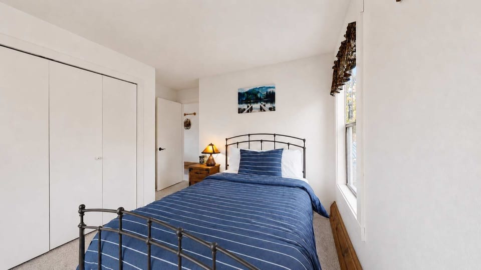 Second level bedroom: full bed