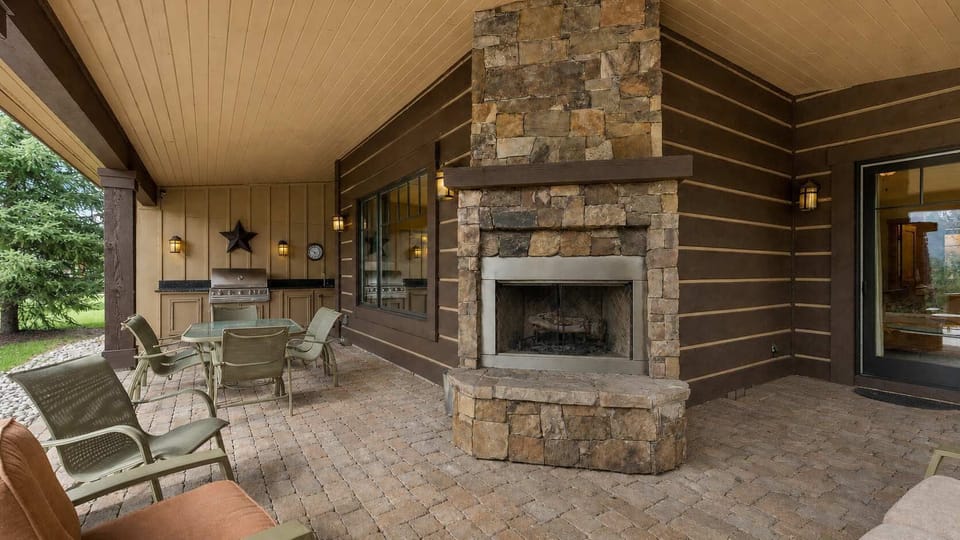 Outdoor Fireplace