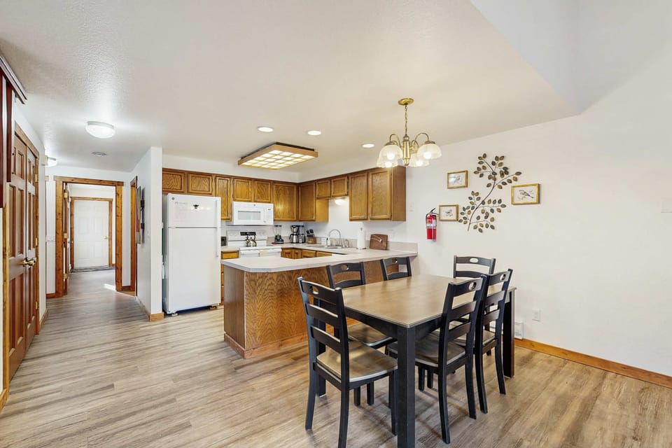 Open concept kitchen and dining area