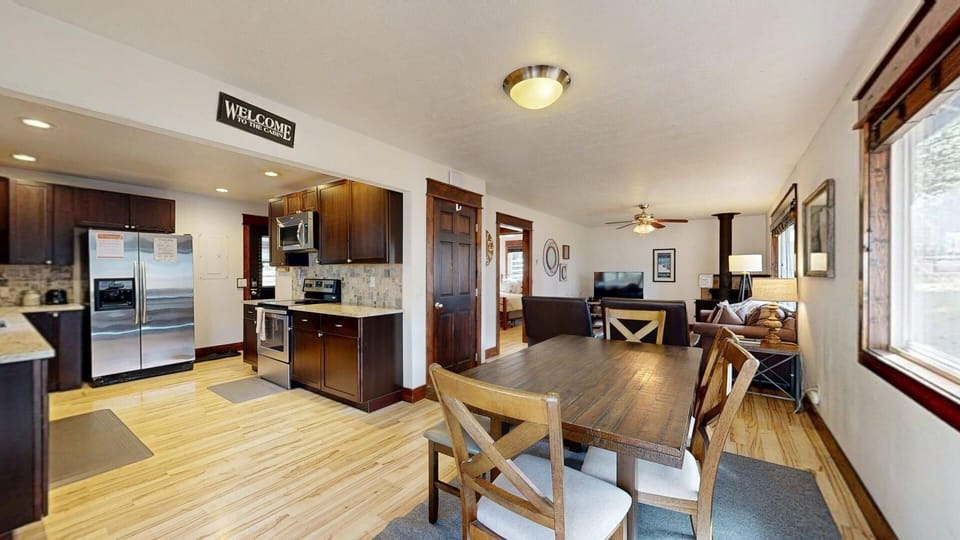 Open concept main floor