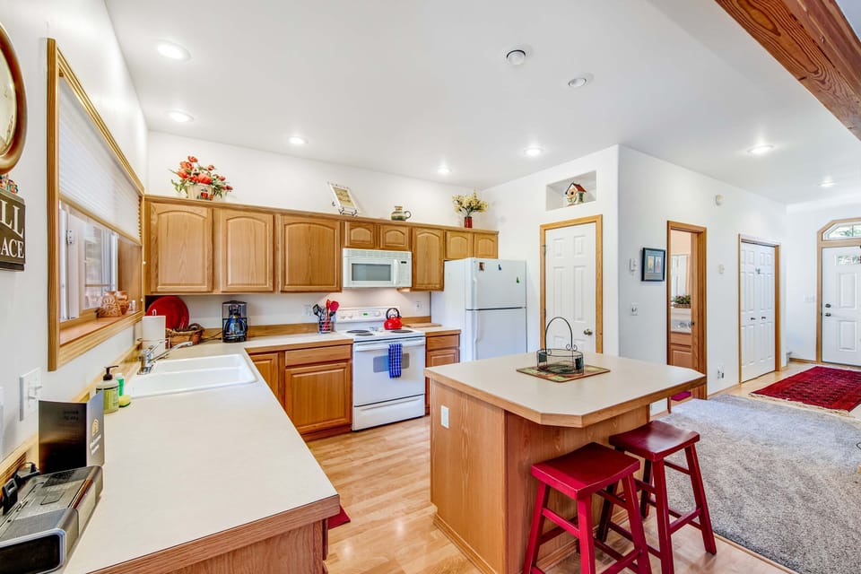 Kitchen with island seating