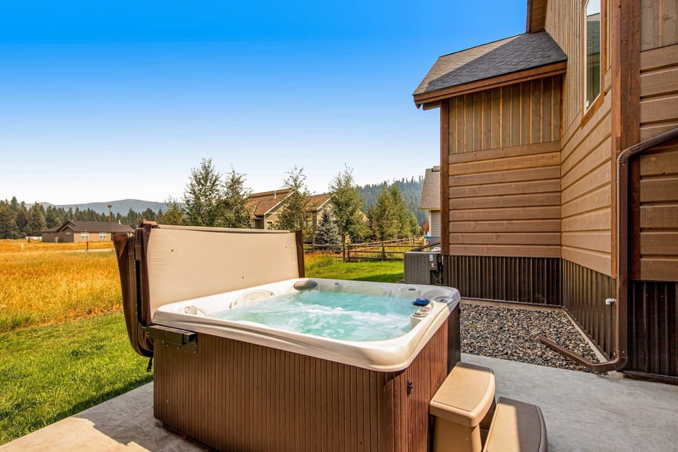 Private hot tub