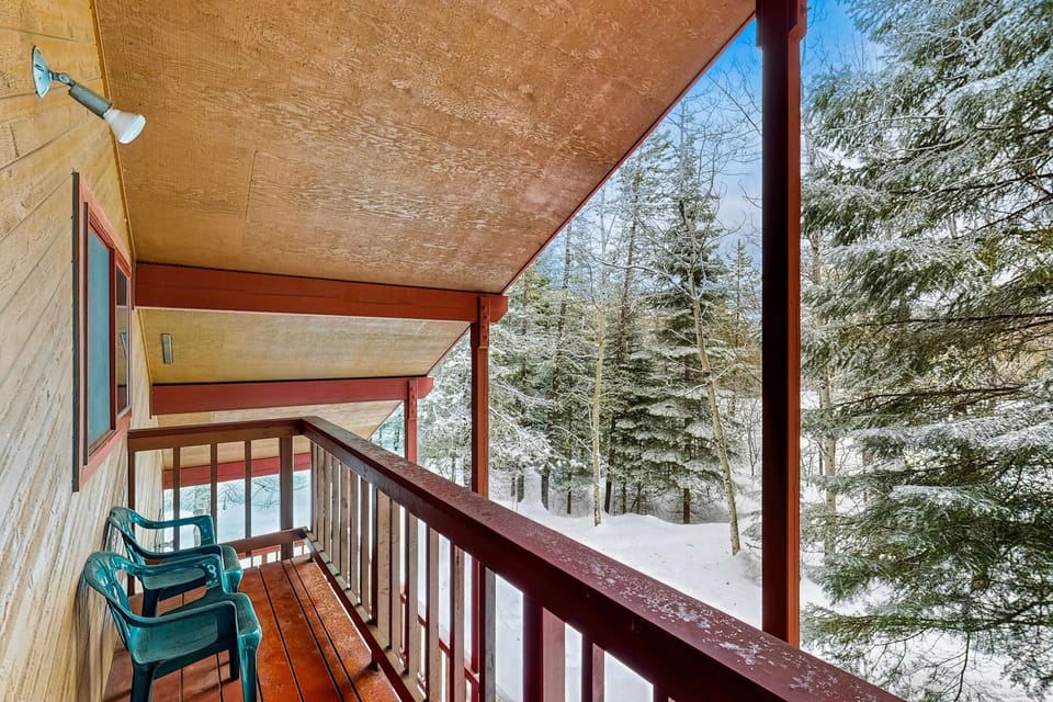 Upstairs deck (accessed from bedroom)