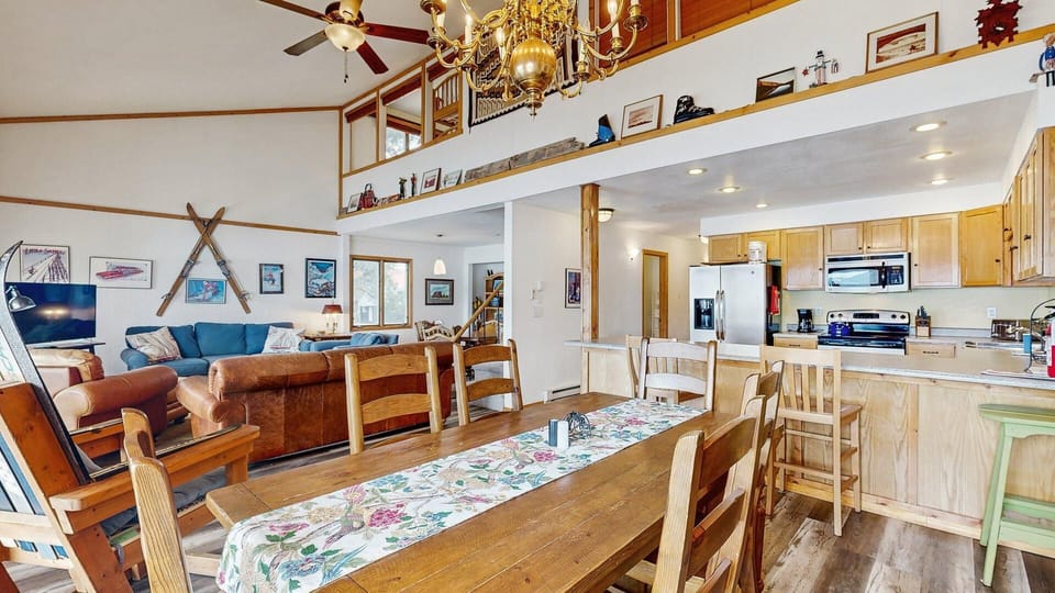 Open floorplan, with loft above