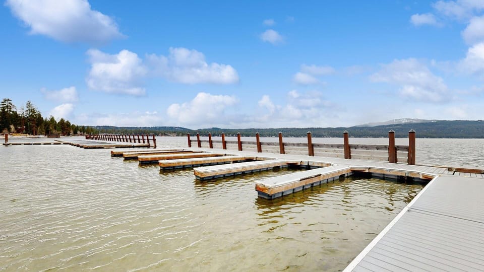 Docks