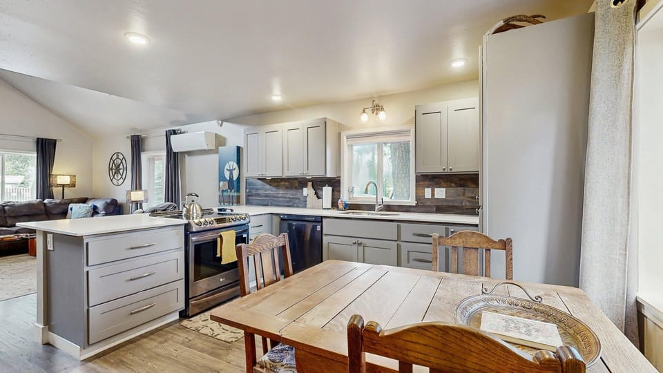 Dining area in kitchen