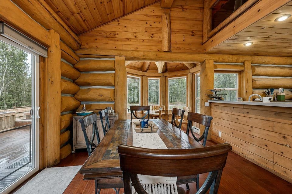 Dining space with room for 8, breakfast nook beyond