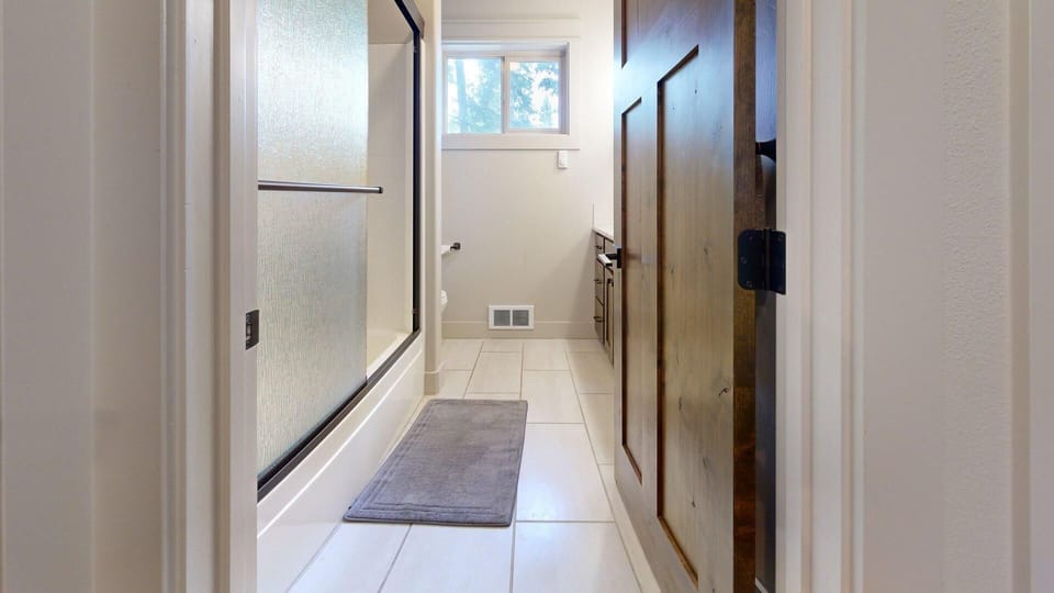 Main level bathroom (shower and tub)
