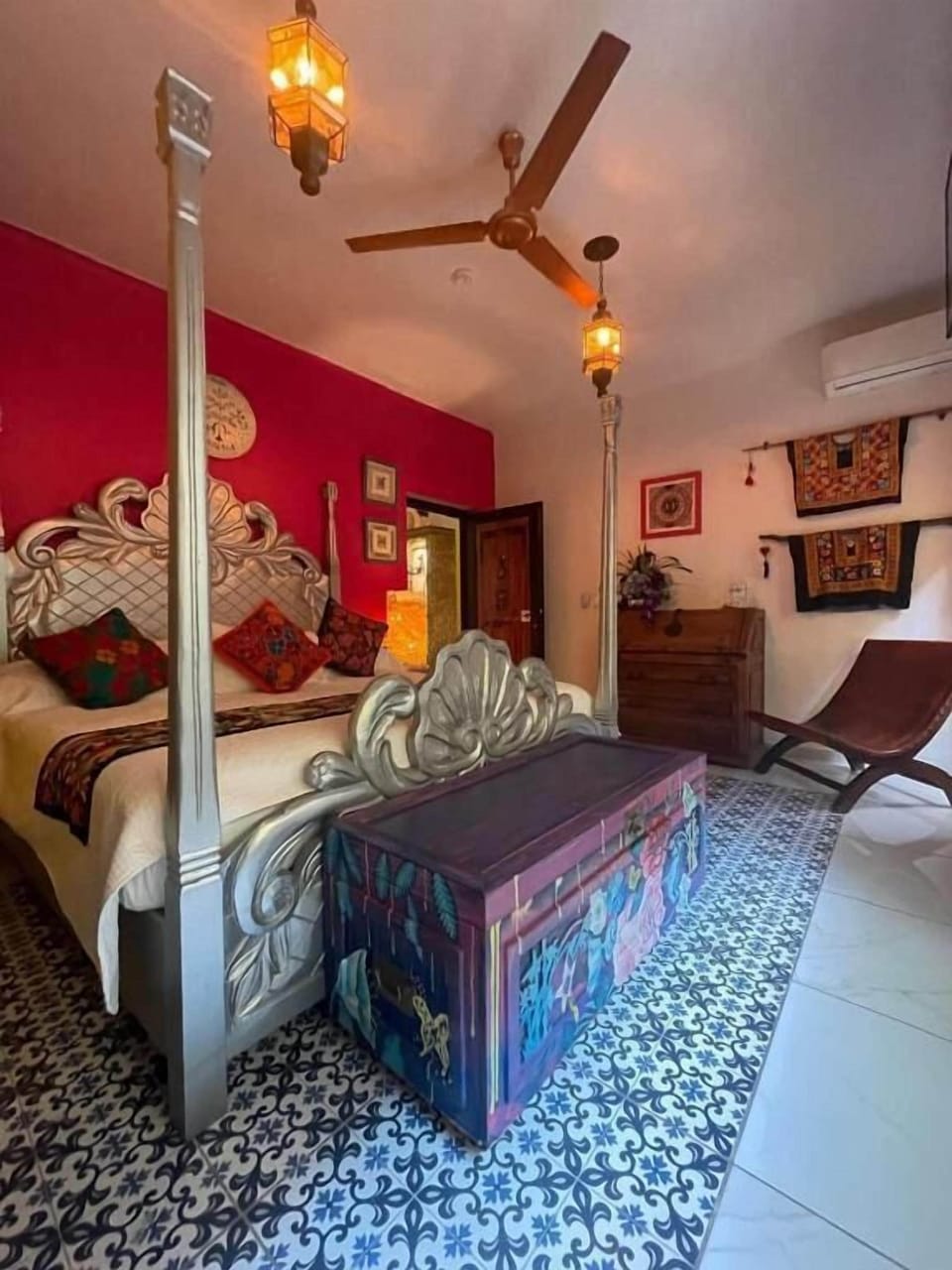 In-room safe, free WiFi, wheelchair access