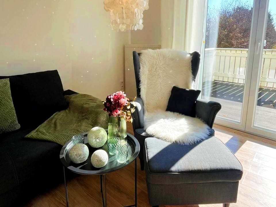 Apartment | Living room | Fireplace