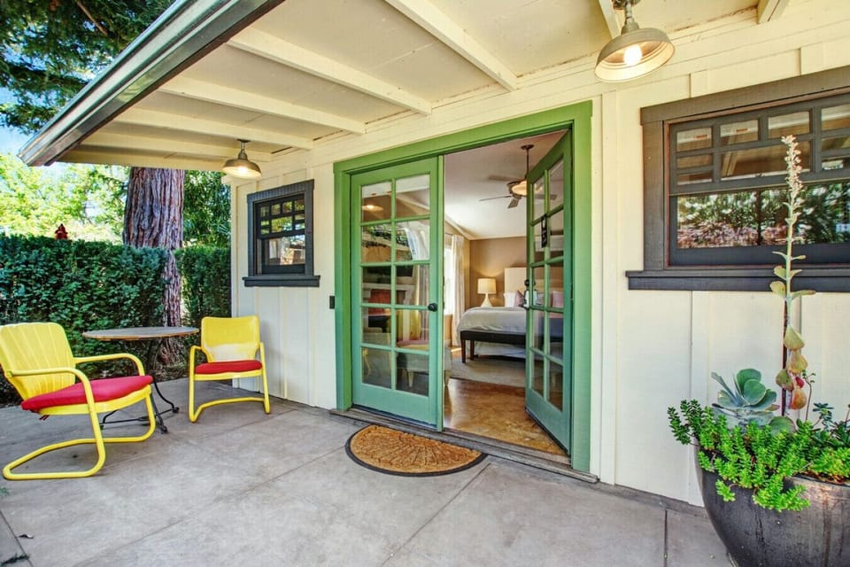 Luna @ Bungalow 313 Sonoma Vacation Rental - Private Outdoor Area