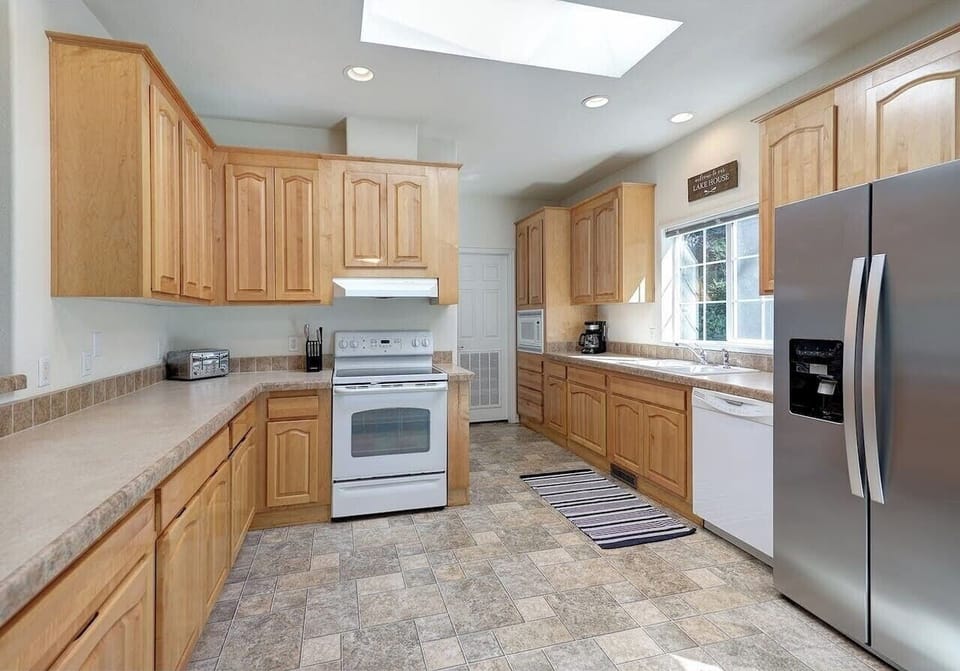 Kitchen - Small House