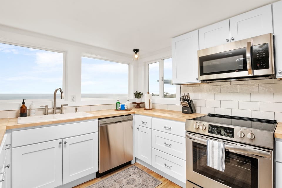 UNIT A - Full Kitchen