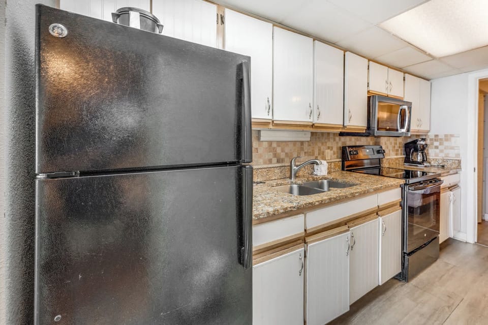 Equipped Kitchen for Your Stay
