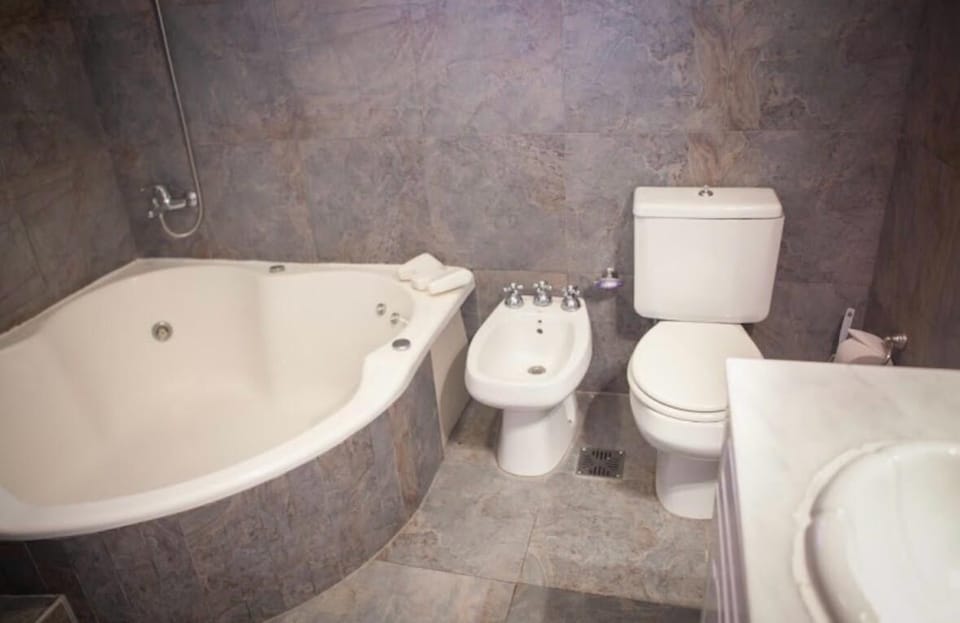 Comfort Suite, Balcony, City View | Bathroom | Bidet