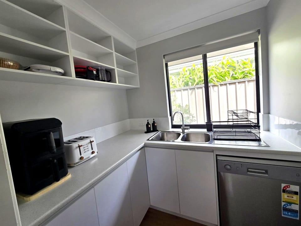 Scullery with extra space for the kitchen and more appliances 