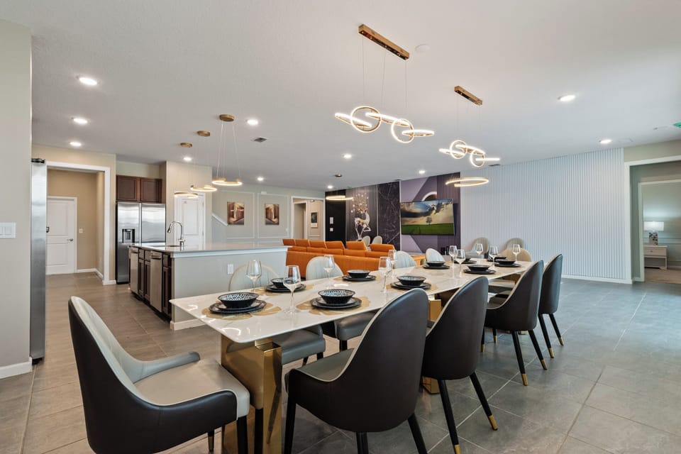 Spacious Dining Area