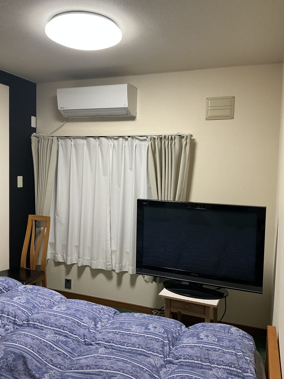 Basic Single Room, Non Smoking | Down comforters, desk, laptop workspace, blackout drapes